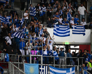 Παροξυσμός - Πάνω από 5.000 Ελληνες στο ματς της Εθνικής με τη Γερμανία