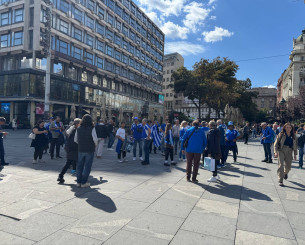 «Γαλανόλευκη» απόβαση στο Βελιγράδι - Πάνω από 600 Ελληνες στο πλευρό της Εθνικής (video)