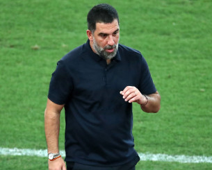 Συγκλονίζει ο προπονητής της Σαχτάρ πριν την ΑΕΚ: «Πέφτουν βόμβες τη νύχτα και το πρωί έχουμε προπόνηση» (video)