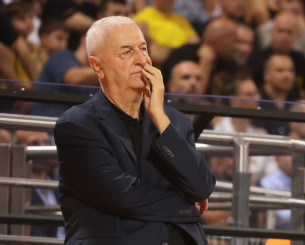 Ανασύνταξη στην ΑΕΚ με φόντο επιστροφές στη δράση