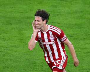 Ο Ρέτσος με σουτ στην κίνηση το 1-0 στο Ολυμπιακός-Παναθηναϊκός (video)