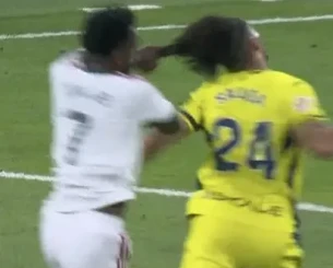 Εκτός Clasico ο Βινίσιους μετά την αποβολή του με την Βιγιαρεάλ - Τράβηξε τα μαλλιά αντιπάλου του (video)