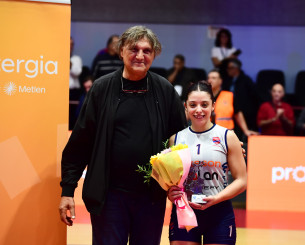 O τίτλος της MVP του Super Cup στην Ξανθοπούλου δια χειρός Πομάσκι
