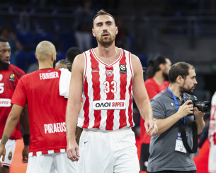 Τρίτη καλύτερη επίθεση, αλλά τελευταίος στα ριμπάουντ: Η απουσία του Μιλουτίνοφ που «πληρώνει» ο Ολυμπιακός