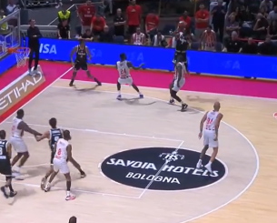 Το τρομερό buzzer-beater του Καρ που έδωσε τη νίκη στην Βίρτους κόντρα στον Ολυμπιακό (video)
