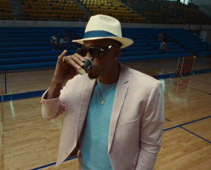 Ο Αντετοκούνμπο σε στυλ «Miami Vice» στην πιο... τρελή πεντάδα που έπαιξε ποτέ (video)