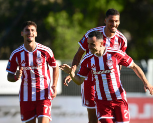Με δυνατό συρτό σουτ του Σάλιακα το 0-1 του Ολυμπιακού (video)