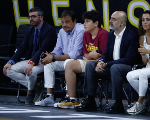 Υβριστικά συνθήματα στην Sunel Arena κατά του Εργκίν Αταμάν