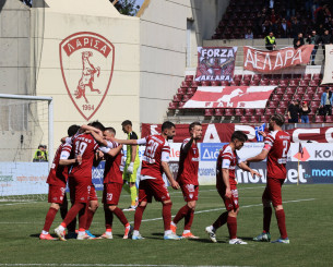 Οι 11 ποδοσφαιριστές που παραμένουν στην ΑΕΛ