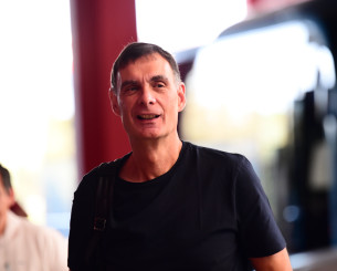 Η άφιξη του Ολυμπιακού στο ΣΕΦ για τον τέταρτο τελικό (video)