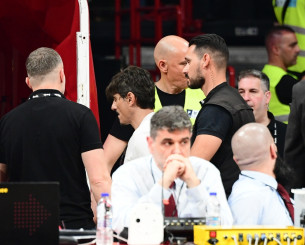 Πήγε στα αποδυτήρια του ΣΕΦ ο Γιαννακόπουλος