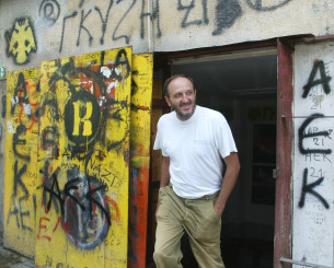 O Αντώνης Ηλιόπουλος αποχαιρετά τον Χατζηχρήστο: «Τα κουρέλια τραγουδούν ακόμα - Καλό ταξίδι Δημήτρη»