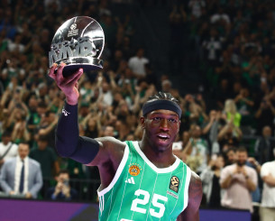 Οι παίκτες της EuroLeague ανέδειξαν MVP της σεζόν τον Κέντρικ Ναν - «Σέβομαι τη γνώμη τους»