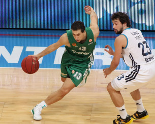 H Euroleague θυμήθηκε τη στιγμή που ο Διαμαντίδης «ζάλισε» τον Γιούλ και μοίρασε μία απίθανη ασίστ