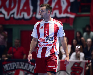 Συνεχίζει στον Ολυμπιακό ο Ιβάν Βίντα