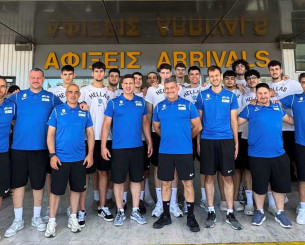 Έφτασε στο Ηράκλειο ενόψει Eurobasket η Εθνική Νέων