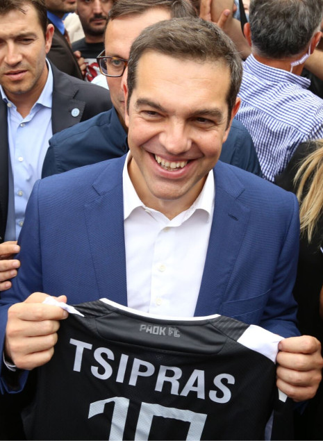 Αυτός είναι ο σπουδαίος πρώην μπασκετμπολίστας που κατεβαίνει με τον Τσίπρα