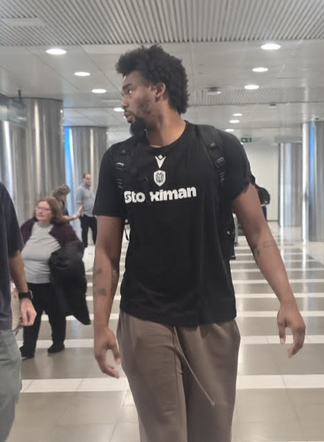 Επέστρεψε στη Θεσσαλονίκη ο Μπεν Μουρ και πιάνει ξανά δουλειά με τον ΠΑΟΚ