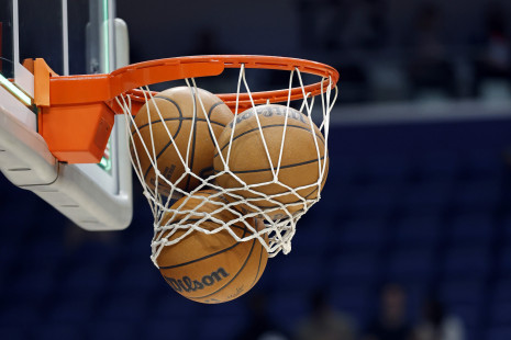 Tο NBA φέρνει τη νέα «μαγνητική» μπάλα και οι συνωμοσιολόγοι αντιδρούν