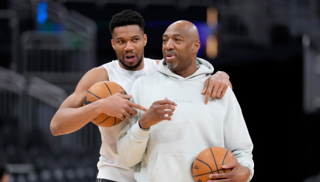 Ο εκατομμυριούχος σταρ του NBA που αναγκάστηκε να δουλέψει σε καφετέρια