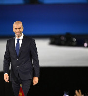 Αποθέωση για Ζιντάν από τον Ανρί: «Είναι ο ποδοσφαιρικός Θέος μας - Όλη η Γαλλία τον λατρεύει»