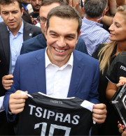 Αυτός είναι ο σπουδαίος πρώην μπασκετμπολίστας που κατεβαίνει με τον Τσίπρα