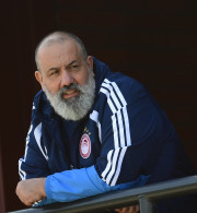 Καραπαπάς για την άμυνα του Ολυμπιακού: «Δεν θυμάμαι καλύτερη 4αδα στόπερ στην ιστορία της ομάδας»