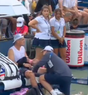 Χαμός στο US Open με τους γιατρούς που αρνήθηκαν να βοηθήσουν τον Ατμάν: «Πονάω, σταμάτα να είσαι χαζός» (video)