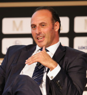 Εκλογές FIFA: Ο Ραμόν Βέγκα πρώτος αντίπαλος του Ινφαντίνο για τη θέση του προέδρου