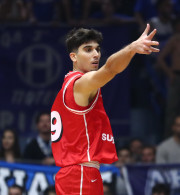 Ποιος είναι ο Νίκος Πλώτας που έκανε ντεμπούτο με τον Ολυμπιακό στην Euroleague απέναντι στην Μπεσίκτας