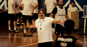 Μυστακίδης και Τρινκιέρι τα είπαν στο Μέτσοβο – Η έκπληξη του ισχυρού άνδρα της ΚΑΕ στους παίκτες