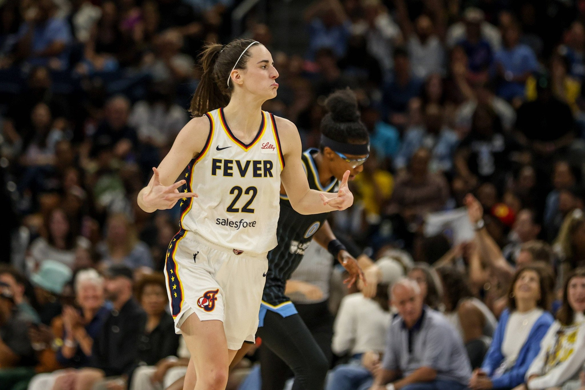 Από τα παρκέ του WNBA στα... βιβλιοπωλεία - Η Κέιτλιν Κλαρκ κυκλοφορεί το πρώτο της παιδικό παραμύθι