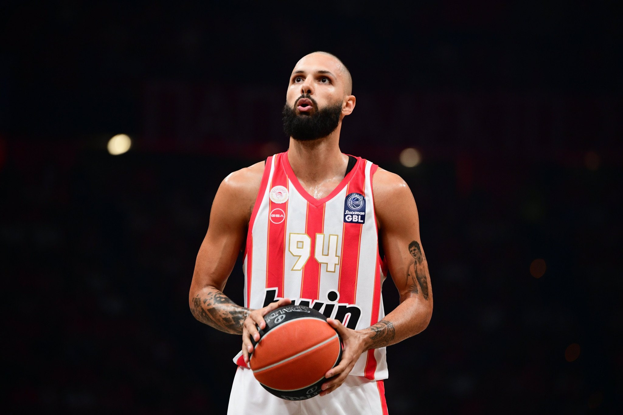 Ολυμπιακός – Μπαρτσελόνα με Bet Builder κόκκινων σκόρερ