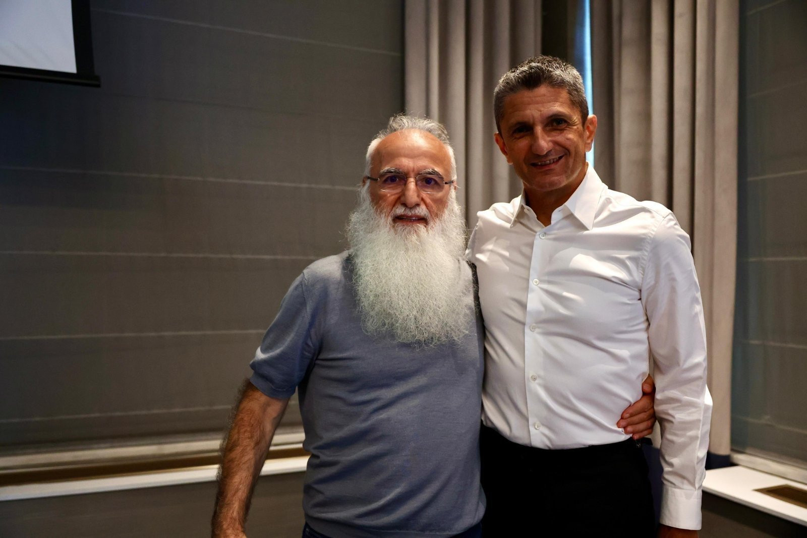 «Ο Λουτσέσκου είπε στον Ιβάν Σαββίδη ότι δεν θέλει να φύγει από τον ΠΑΟΚ»