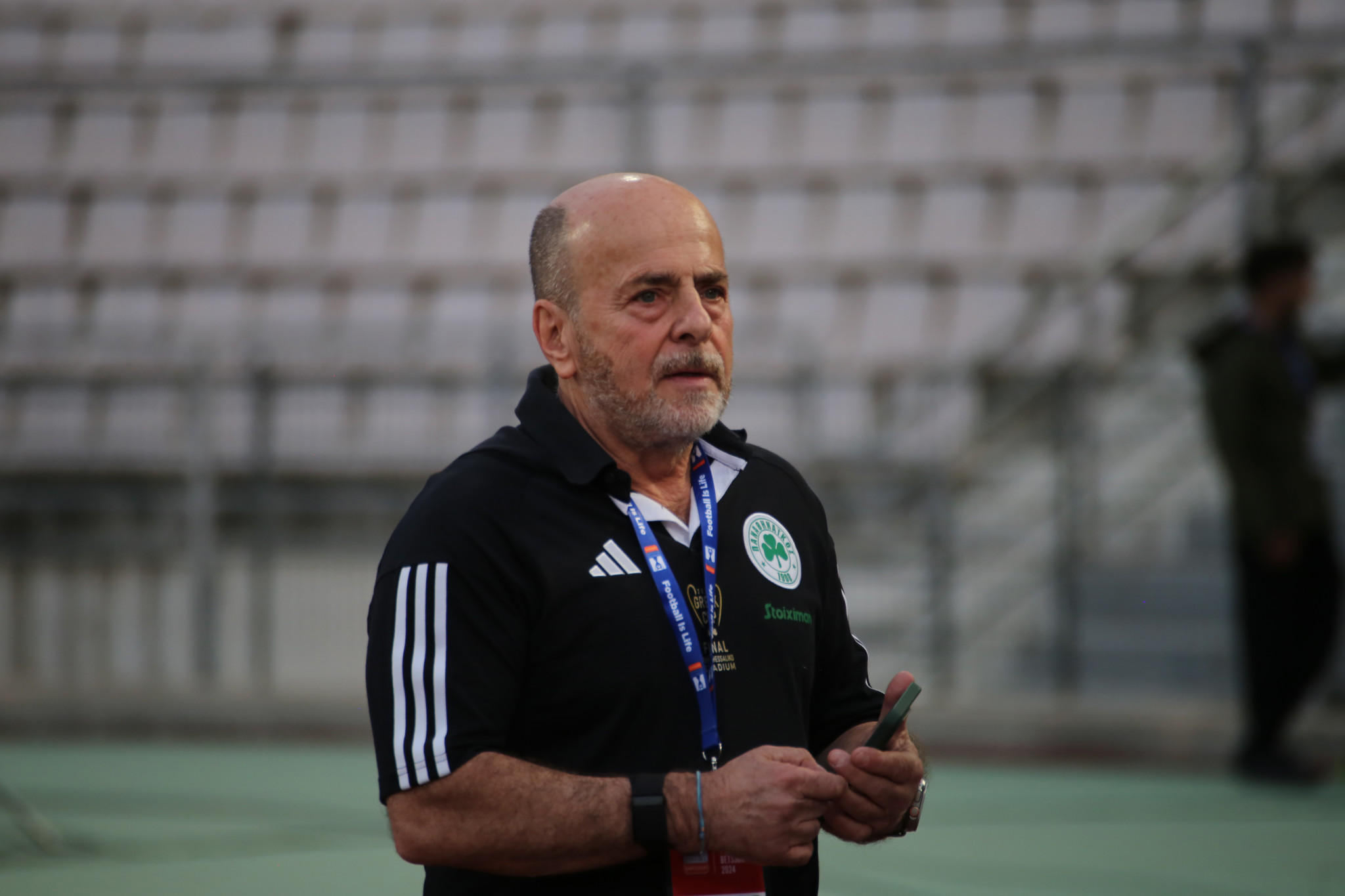 Ο Αλαφούζος κάλυψε και το συμβόλαιο του Καρλ