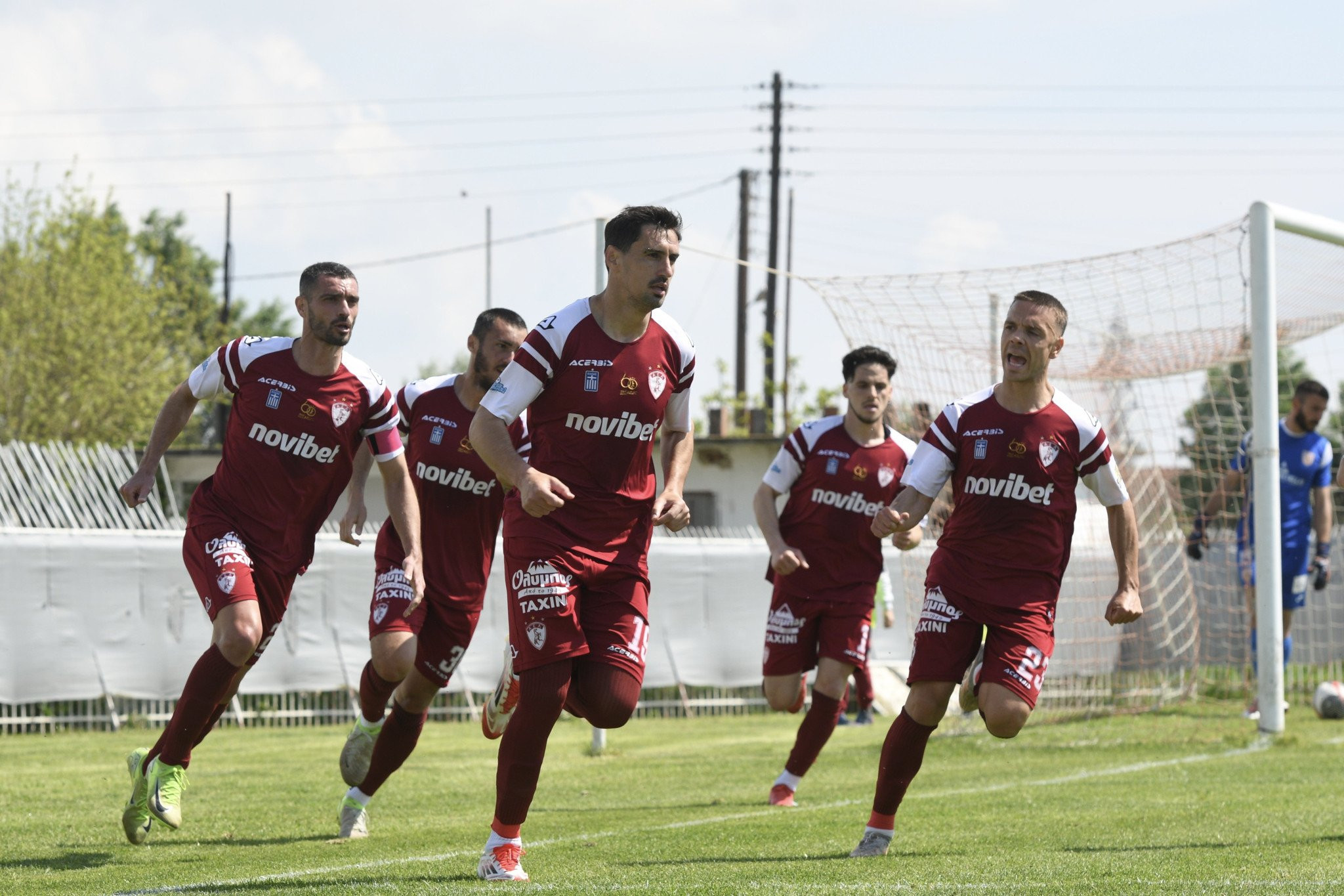 Η «βασίλισσα του κάμπου» στη Super League - Πρωταθλήτρια η ΑΕΛ (vids)