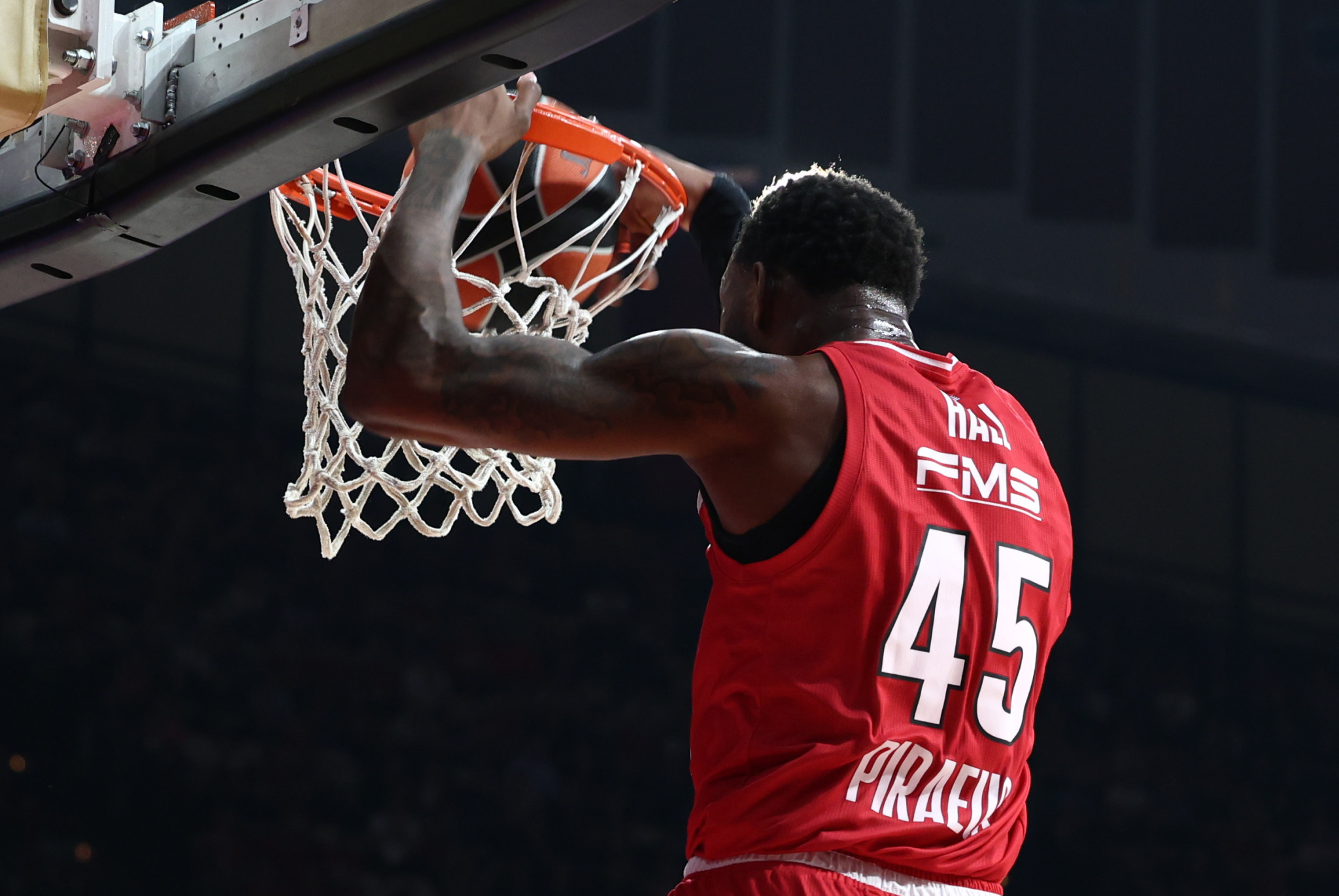 Το εντυπωσιακό alley-hoop κάρφωμα του Χολ από πάσα του Γουόκαπ (video)