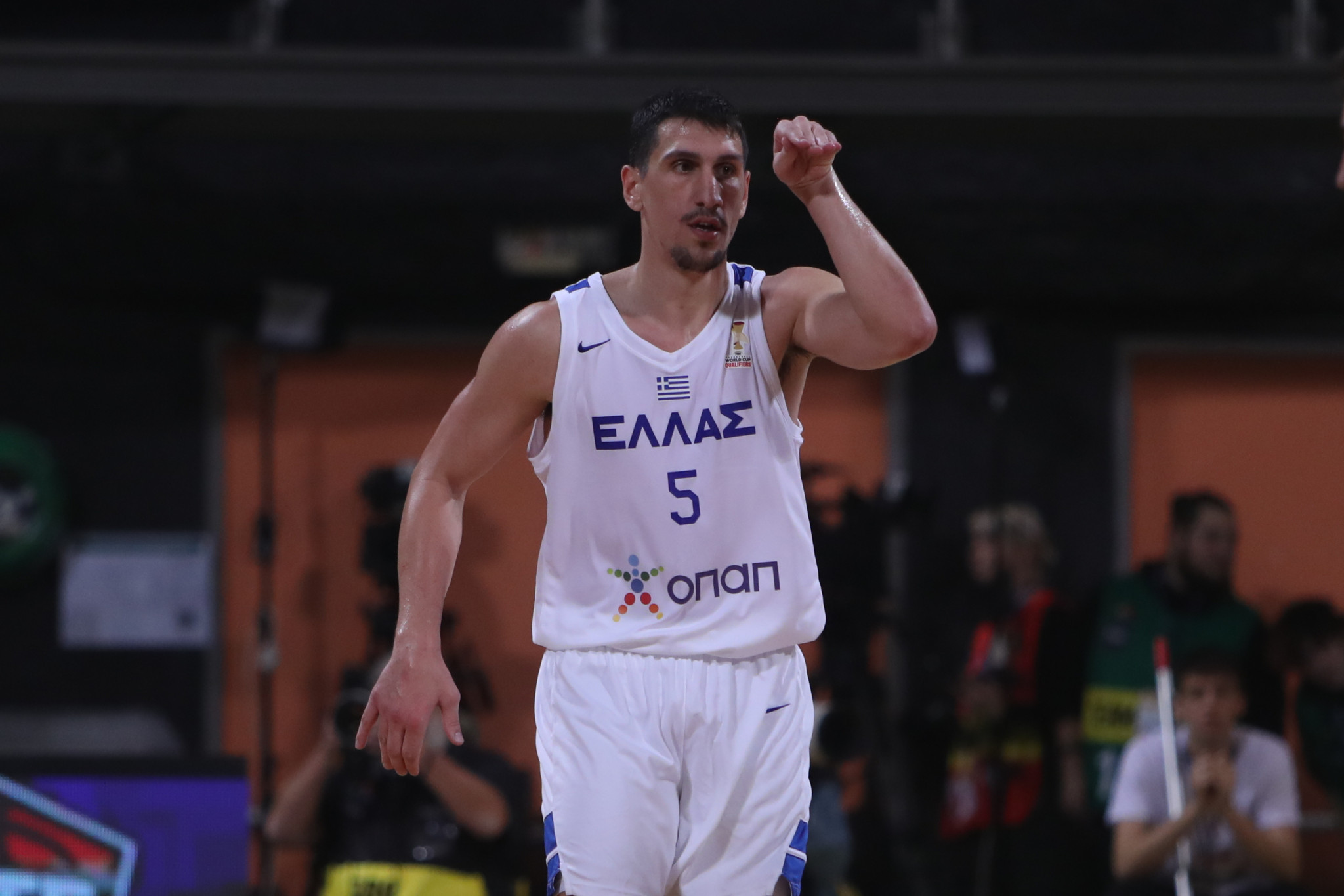 Πρεμιέρα με το δεξί για την Ελλάδα και «περίπατος» κόντρα στη Ρουμανία στο κατάμεστο Παλέ