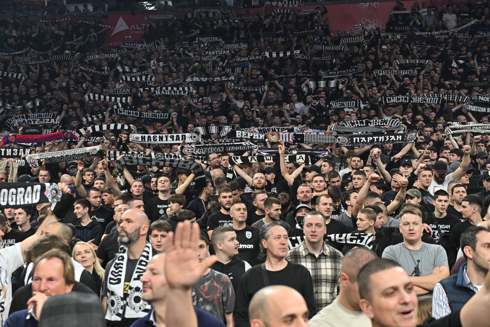 «Καμπάνα» της EuroLeague στην Παρτίζαν για την συμπεριφορά των οπαδών της κόντρα στον Ολυμπιακό