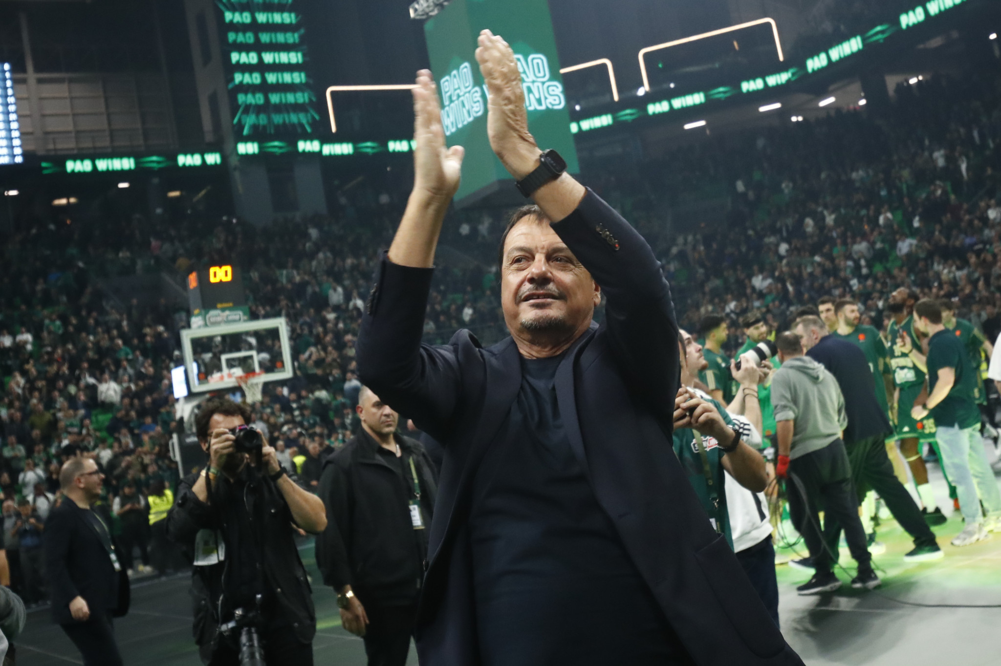 Νίκη την Πέμπτη, ρεπό την Παρασκεύη: Η ομιλία του Αταμάν στα αποδυτήρια του Παναθηναϊκού (video)