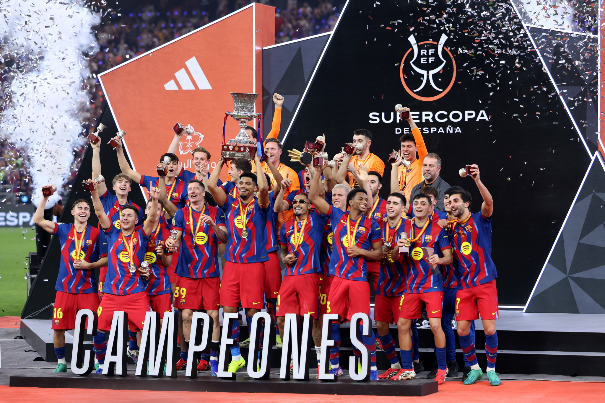 Η απονομή του Super Cup Ισπανίας στην Μπαρτσελόνα (video)
