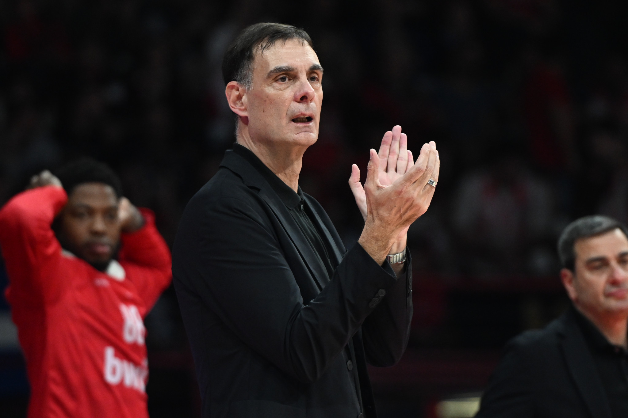 Ο Μπαρτζώκας απάντησε για το μπλουζάκι με τη μορφή του που φορούσε ο Φουρνιέ