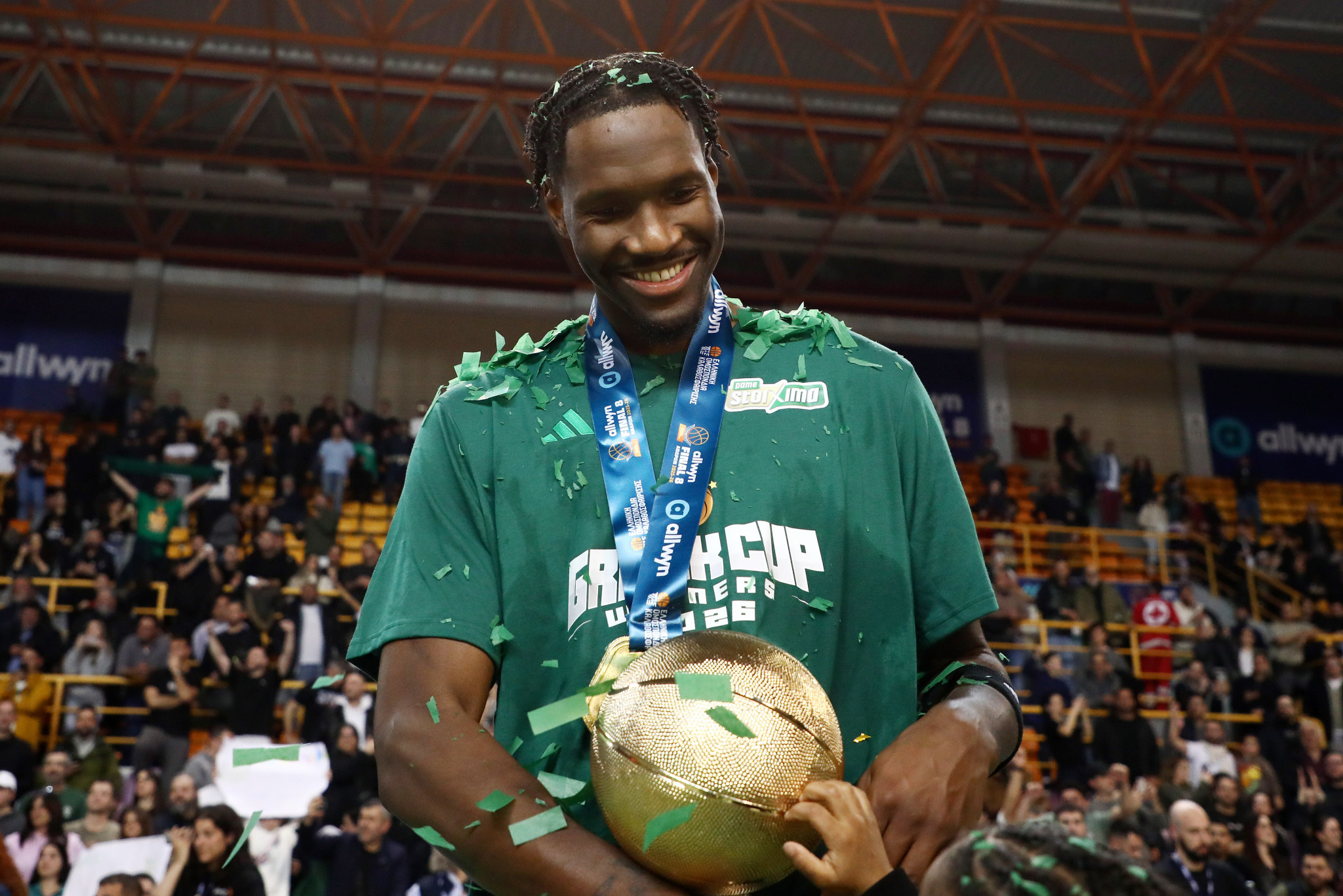 «Δεν σας ακούω καλά μέσα στις ιαχές για τον MVP»: Το πρώτο... πράσινο μήνυμα του Χέιζ-Ντέιβις