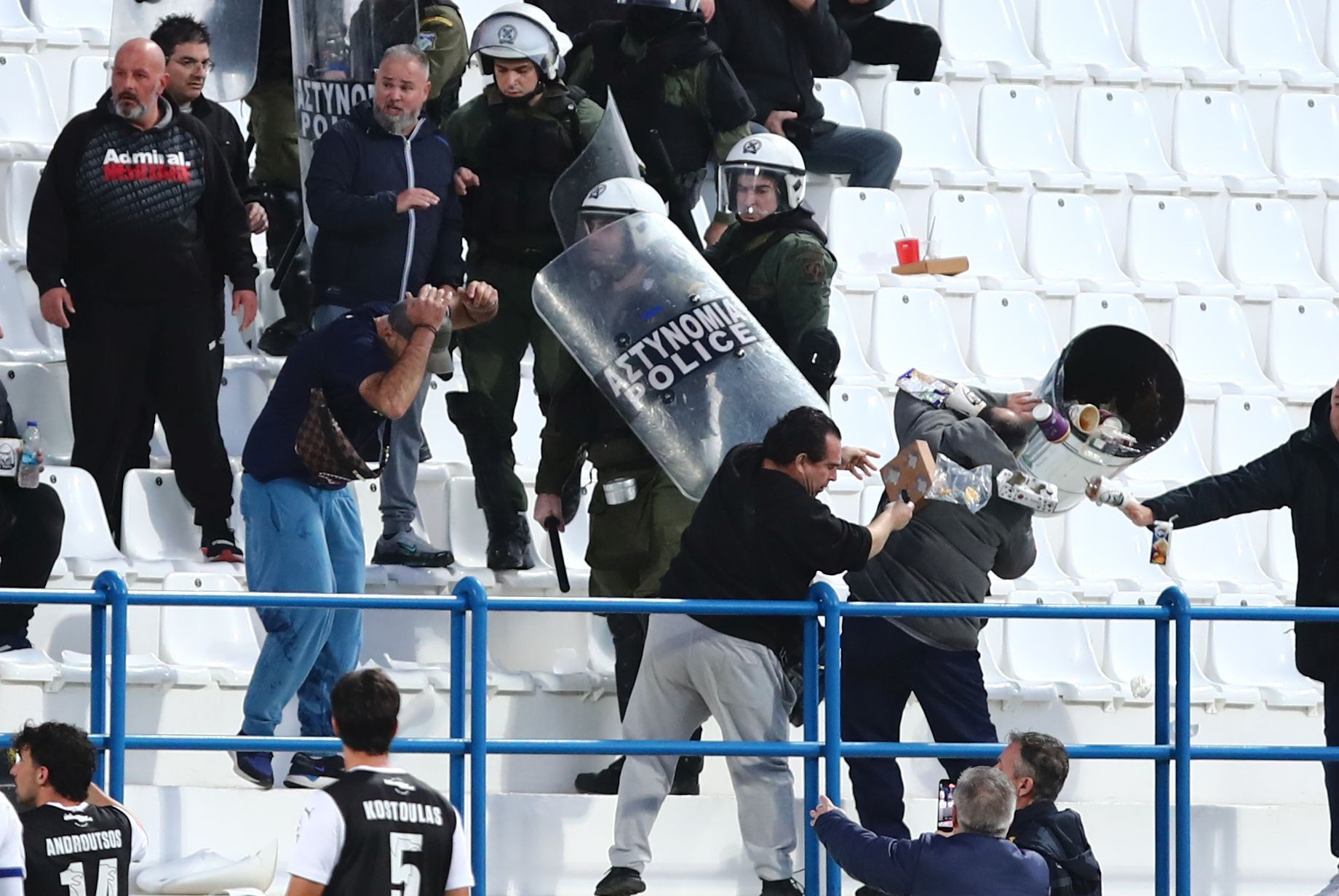 Πρόστιμο 20.000 ευρώ στην Κηφισιά για τα επεισόδια στη Νεάπολη