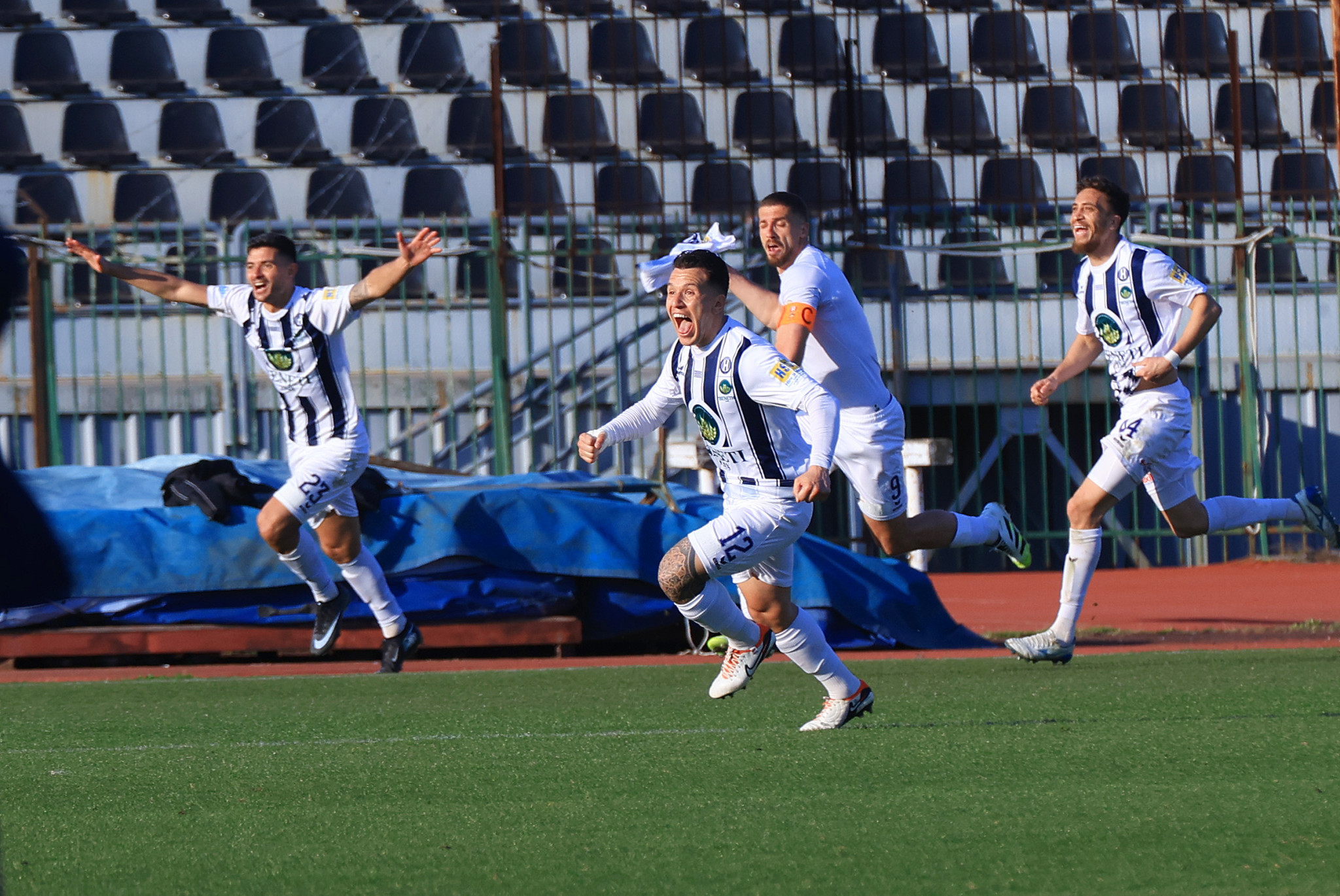 Το πρόγραμμα της 5ης αγωνιστικής σε playoffs και playouts Super League 2 - Τα ματς που θα δείτε ζωντανά και αποκλειστικά σε Athletiko και ACTION 24