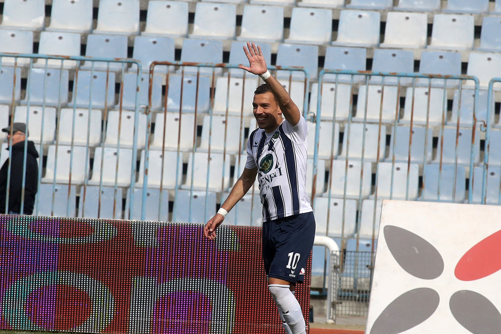 Τρομερό τελείωμα του Ντέλετιτς και 1-0 ο Ηρακλής (video)
