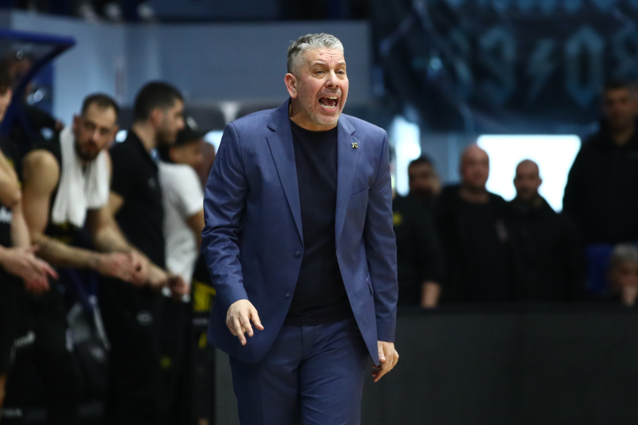 Παπαθεοδώρου: «Πείραξαν το παιδί μου, είναι θρασύδειλοι - Δεν φοβηθήκαμε, εκβιαστήκαμε, συνεχίσαμε...»