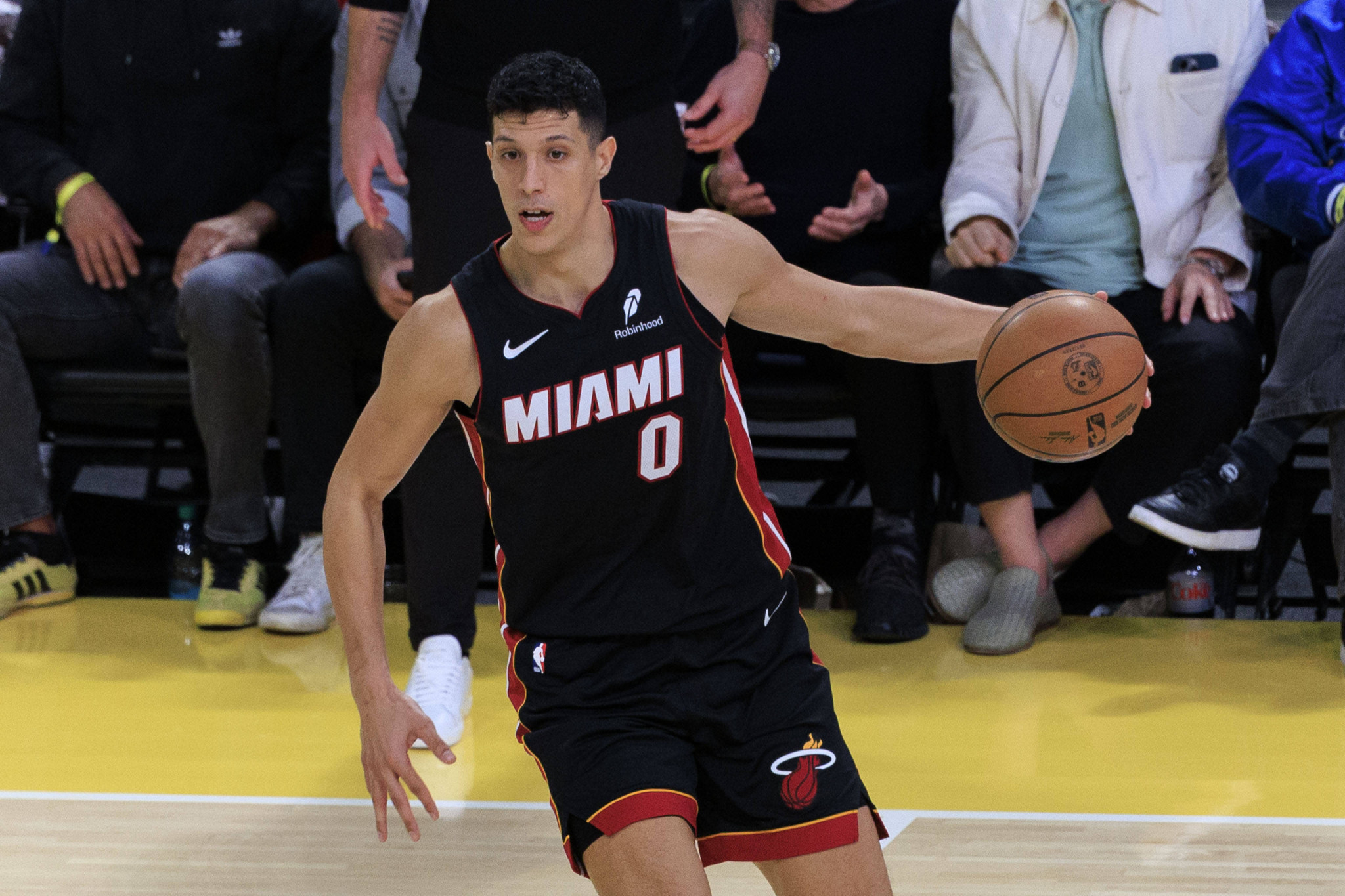 Ο Φοντέκιο μένει στους Χιτ και γίνεται συμπαίκτης του Γιάννη