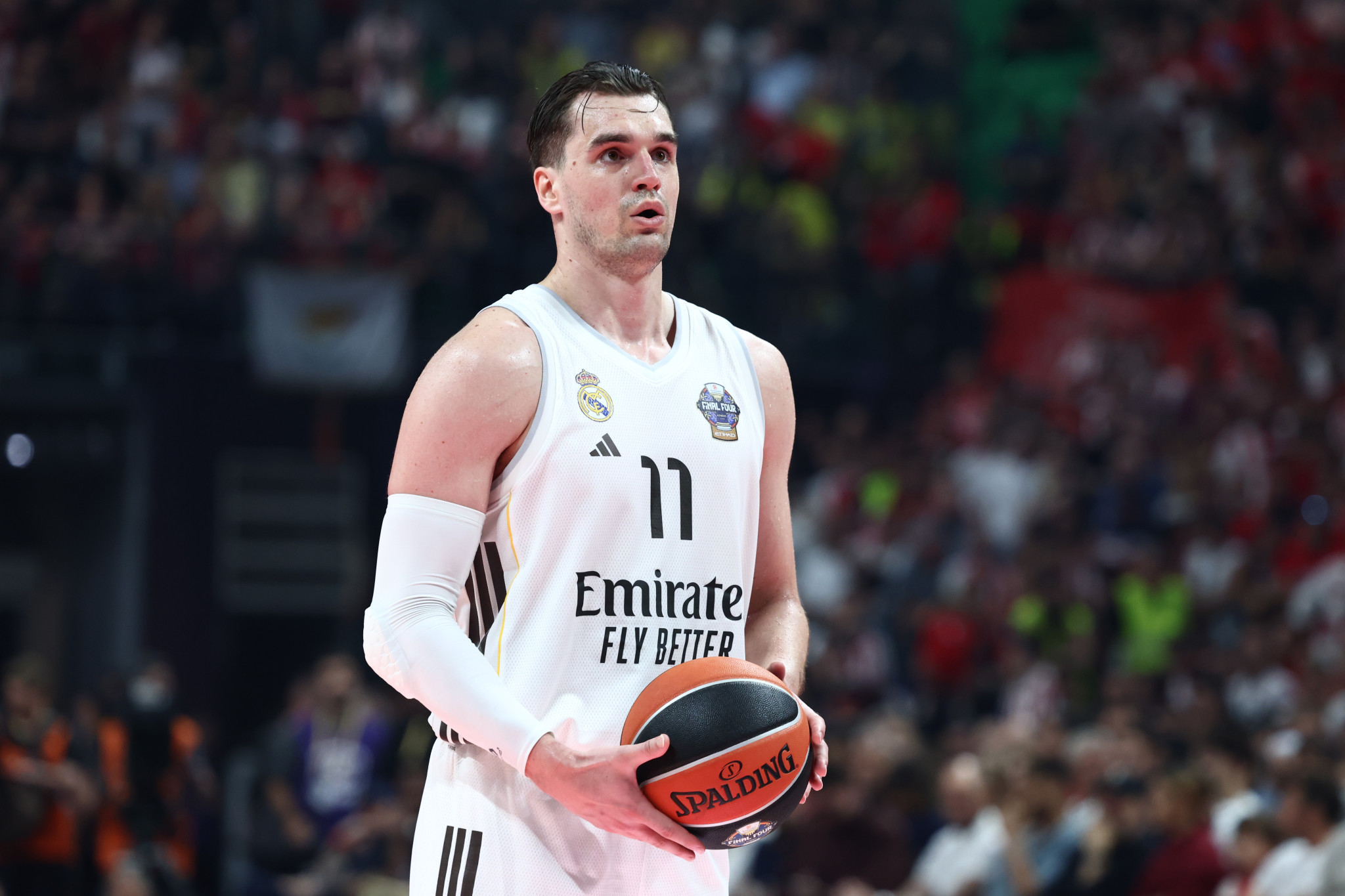 Ο Χεζόνια πιέζει για την επιστροφή του στο NBA, σύμφωνα με τον Ουρμπόνας