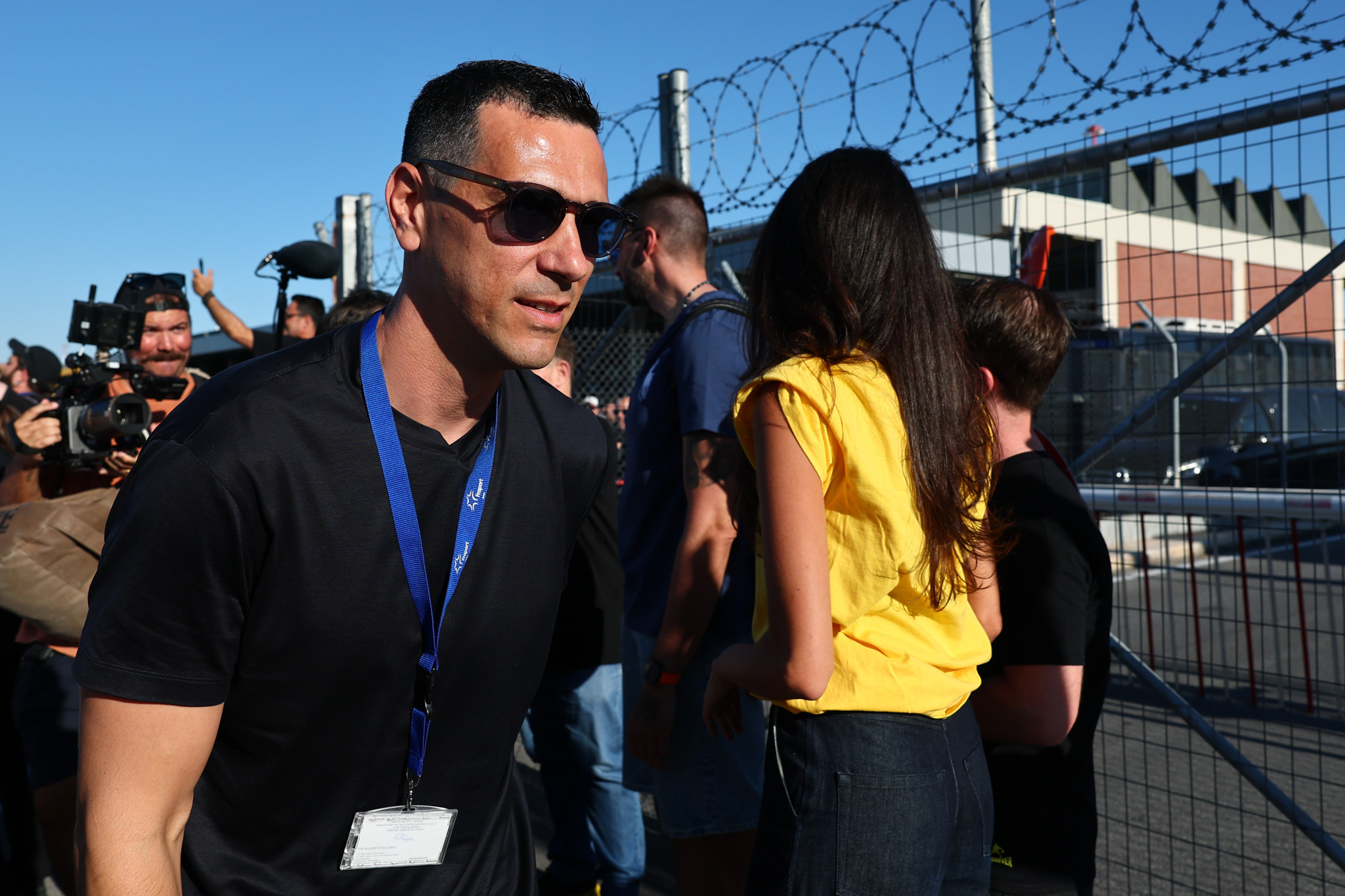 Ο Νίκος Ζήσης στο αεροδρόμιο «Μακεδονία» για την άφιξη του Σπανούλη